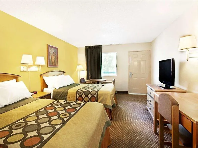 Super 8 By Wyndham Charlotte Downtown Area Motel