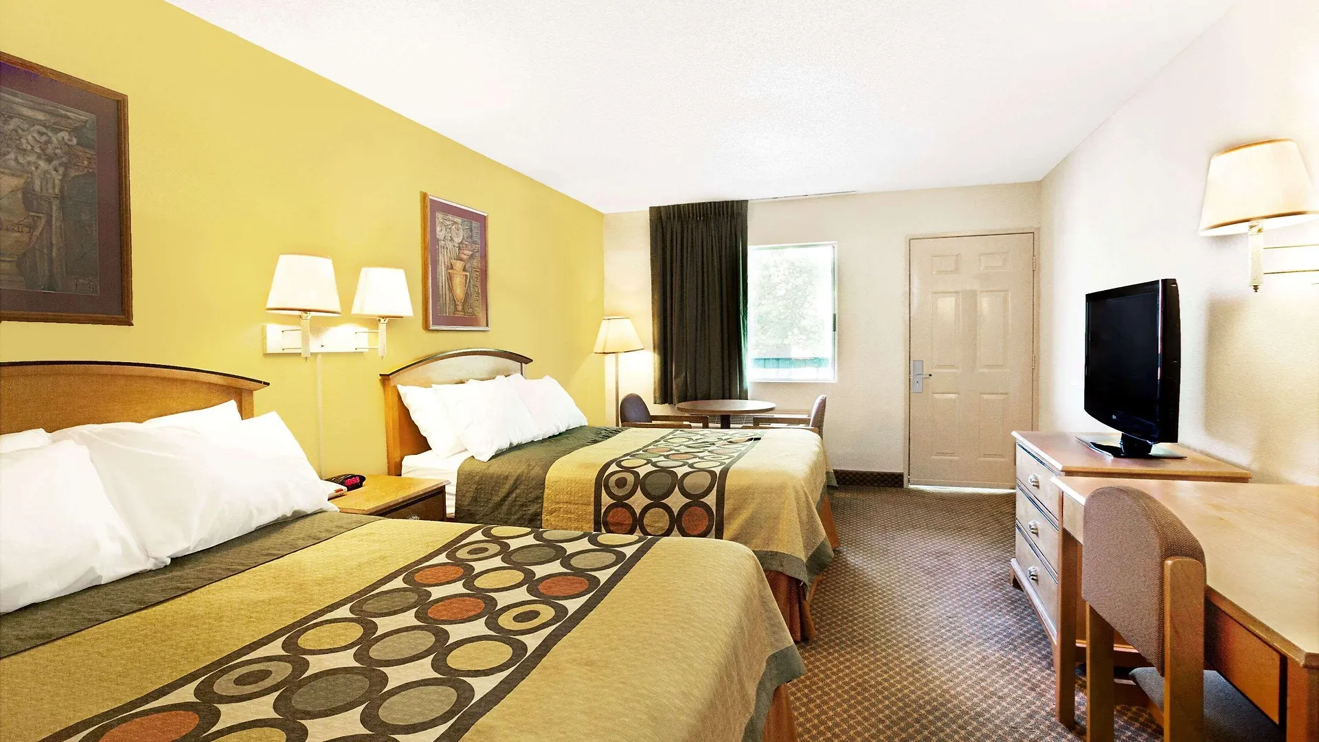 Super 8 By Wyndham Charlotte Downtown Area Motel